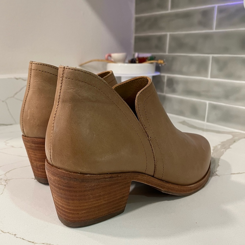 Nisolo Mia  Everyday Ankle Bootie. Women’s size 6.5 Color Almond. - Picture 7 of 16